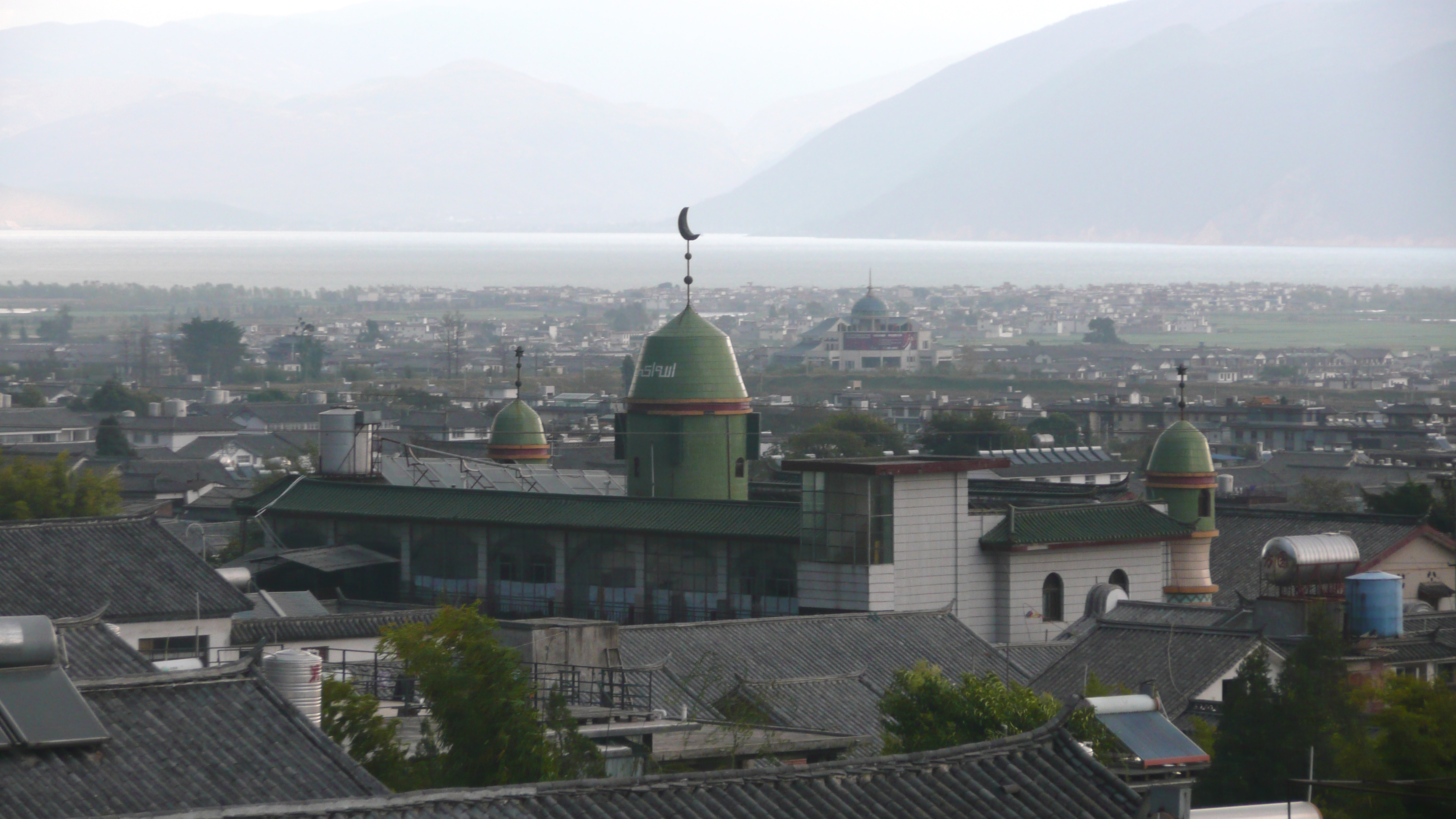 Erhai Lake outside Dali, where the long waterline and open weather give the whole city a wider and calmer sense of scale.